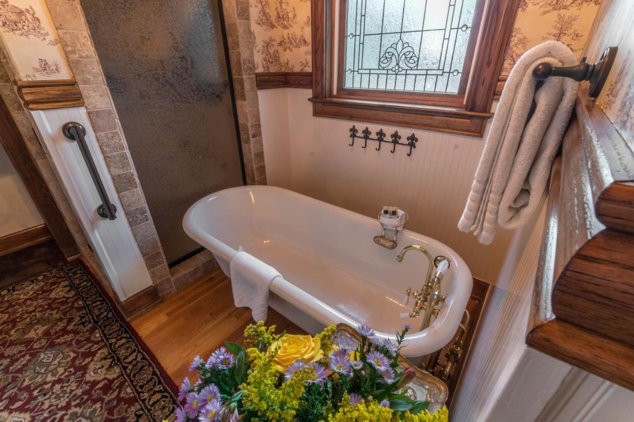 The Victoria Bed & Breakfast Bentonville Eksteriør bilde
